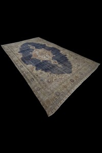 2278  232,363 - Oushak Rug  $i